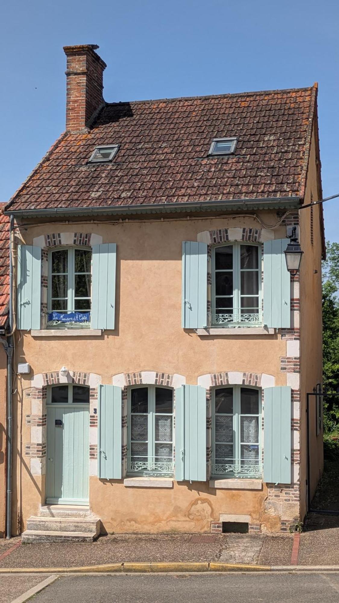 La Maison D'A Cote Saint-Amand-en-Puisaye Eksteriør billede